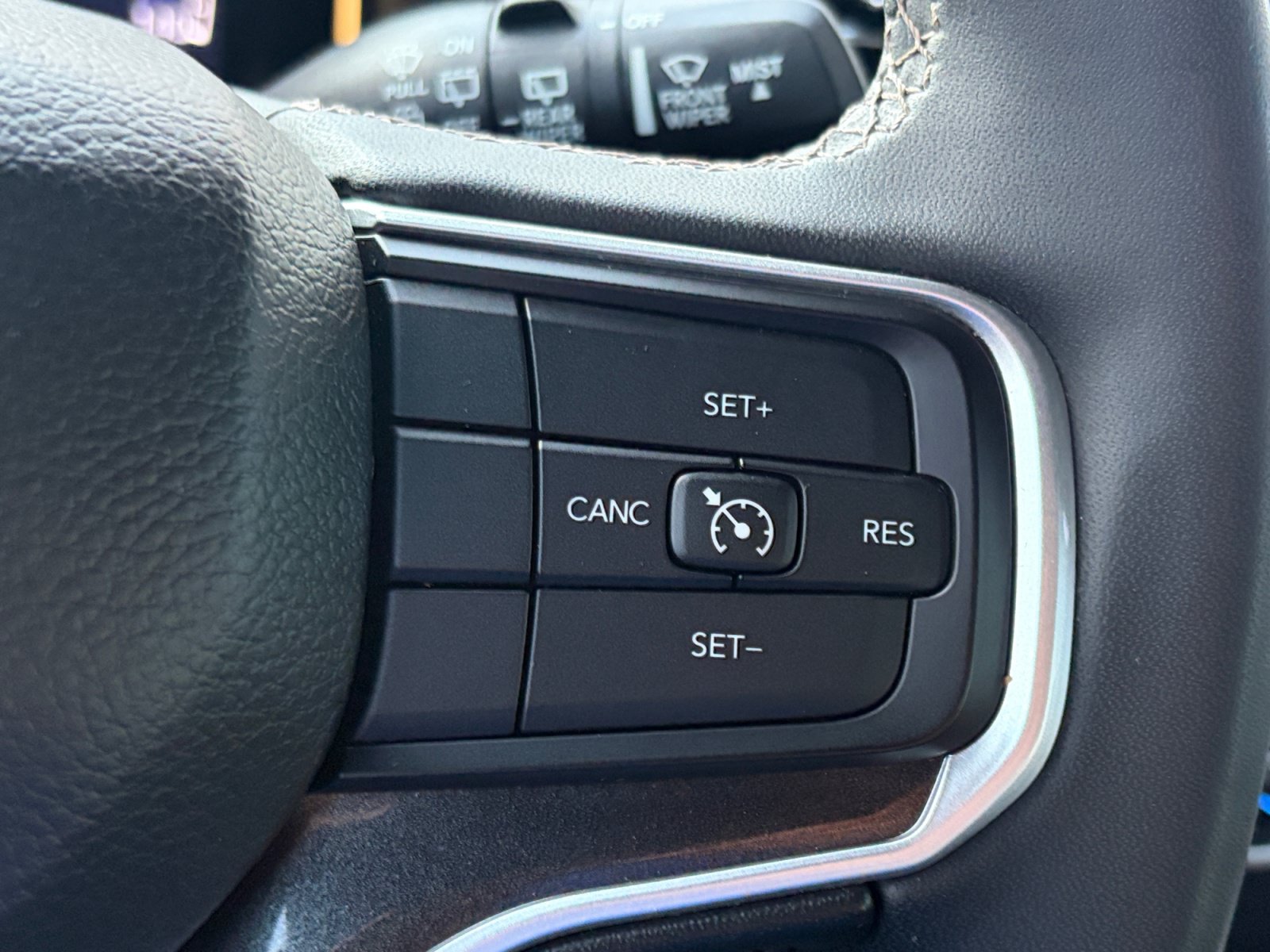 Used 2023 Jeep Wagoneer 4WD w/ Premium Group I image 19
