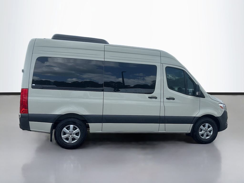 Used 2024 Mercedes-Benz Sprinter 2500 image 2
