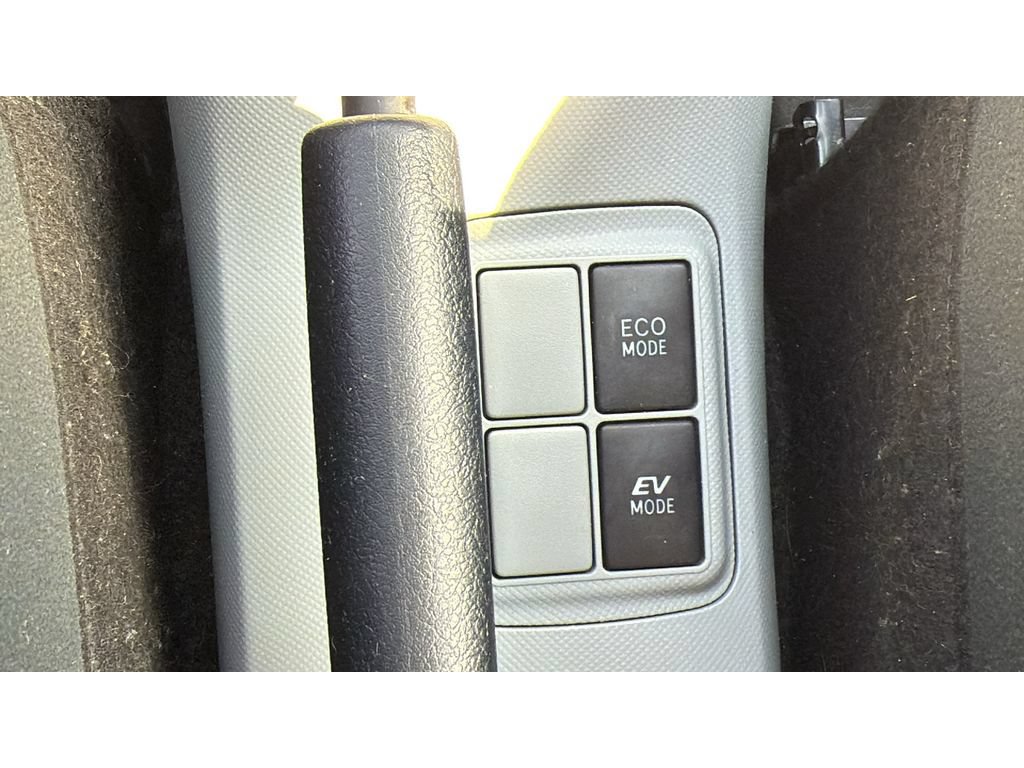 Used 2014 Toyota Prius C One FWD image 21