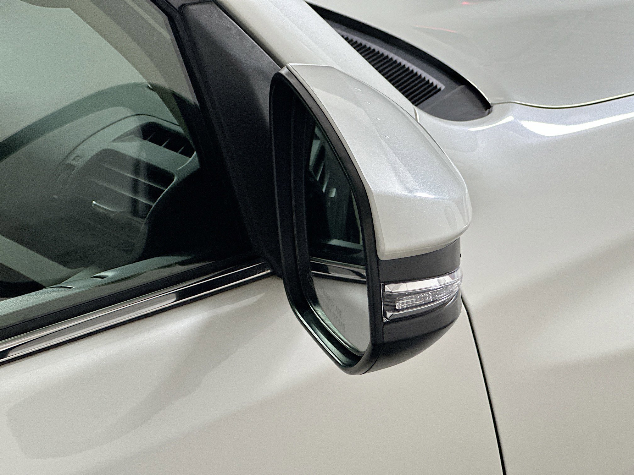 Used 2023 Toyota 4Runner Limited image 10