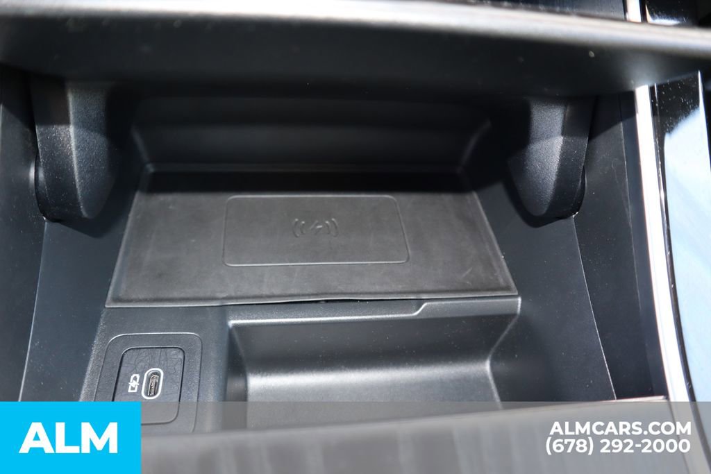 Used 2024 Land Rover Range Rover Evoque Dynamic SE image 34