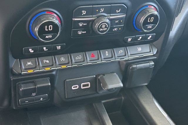 Used 2020 Chevrolet Silverado 1500 High Country w/ Technology Package AWD/4WD image 20