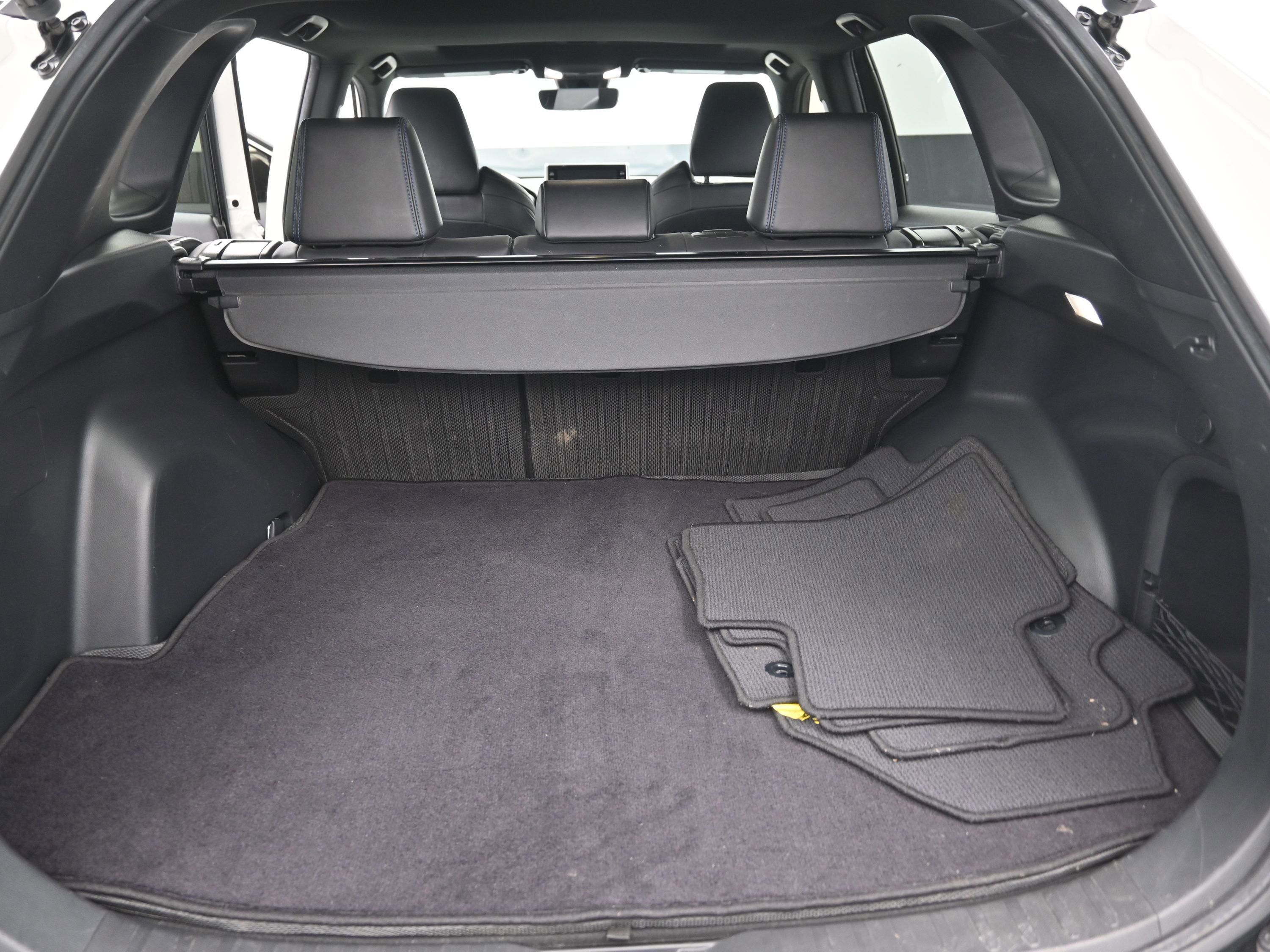 Used 2022 Toyota RAV4 XSE image 18