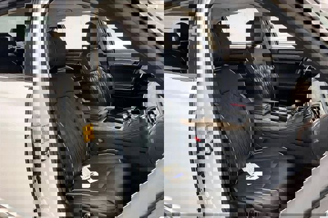 Used 2021 Genesis G90 3.3T Premium image 7