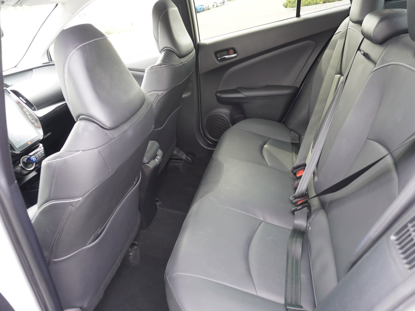 Used 2021 Toyota Prius Prime Limited w/ Carpet Mat Package (TMS) image 15