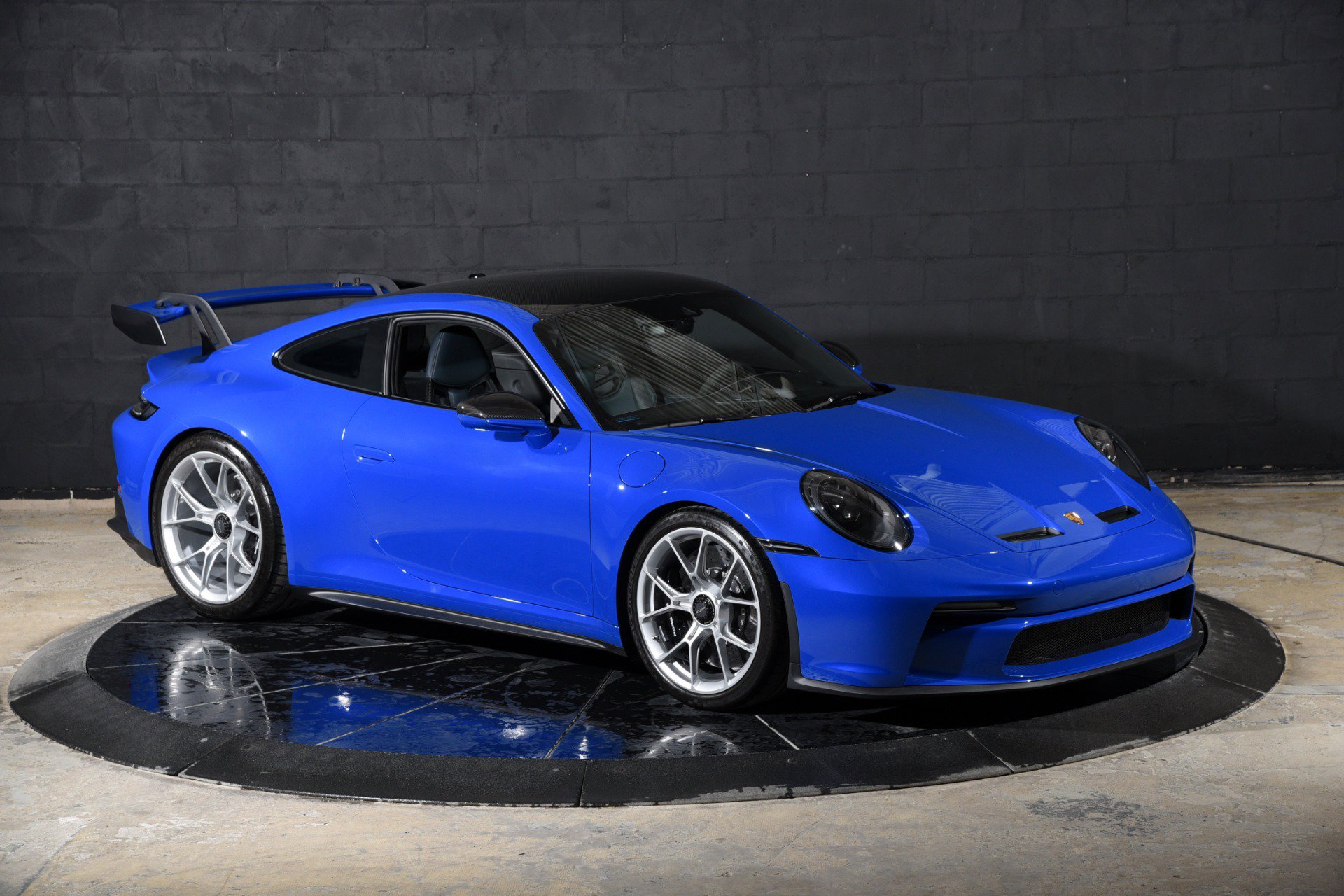 Used 2022 Porsche 911 GT3 RWD image 2
