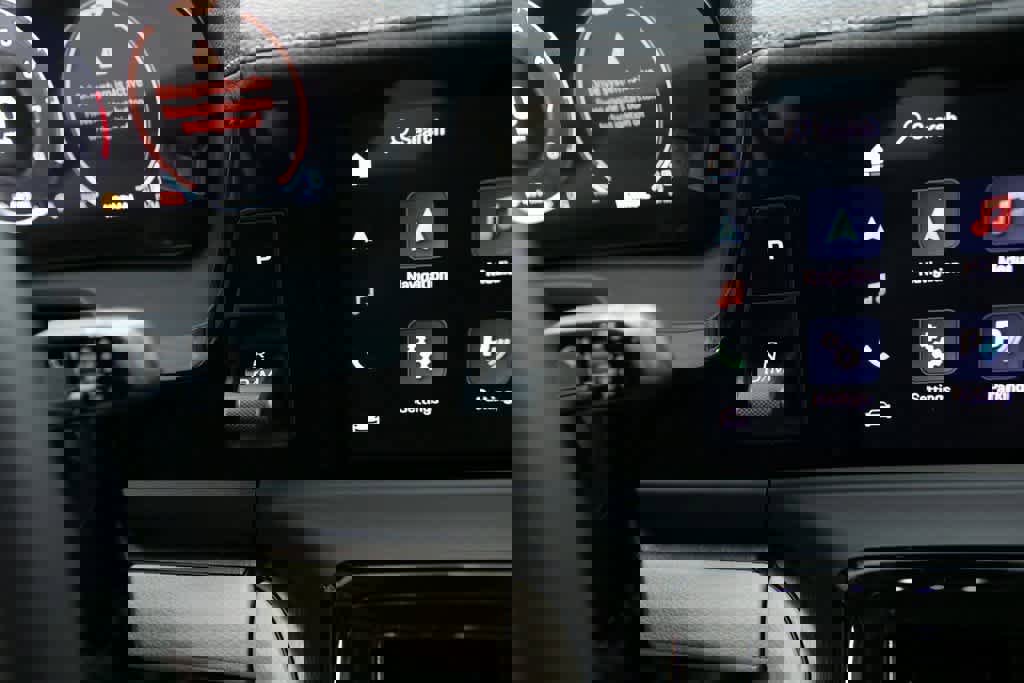 New 2025 Porsche Panamera 4 image 29