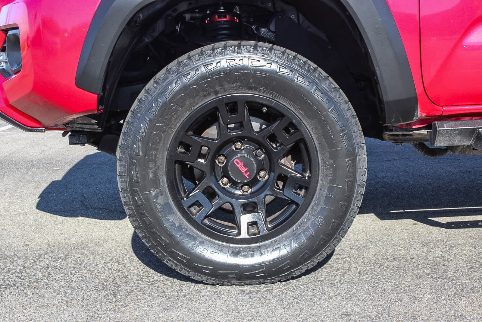 Used 2020 Toyota Tacoma TRD Off-Road w/ Technology Package AWD/4WD image 11