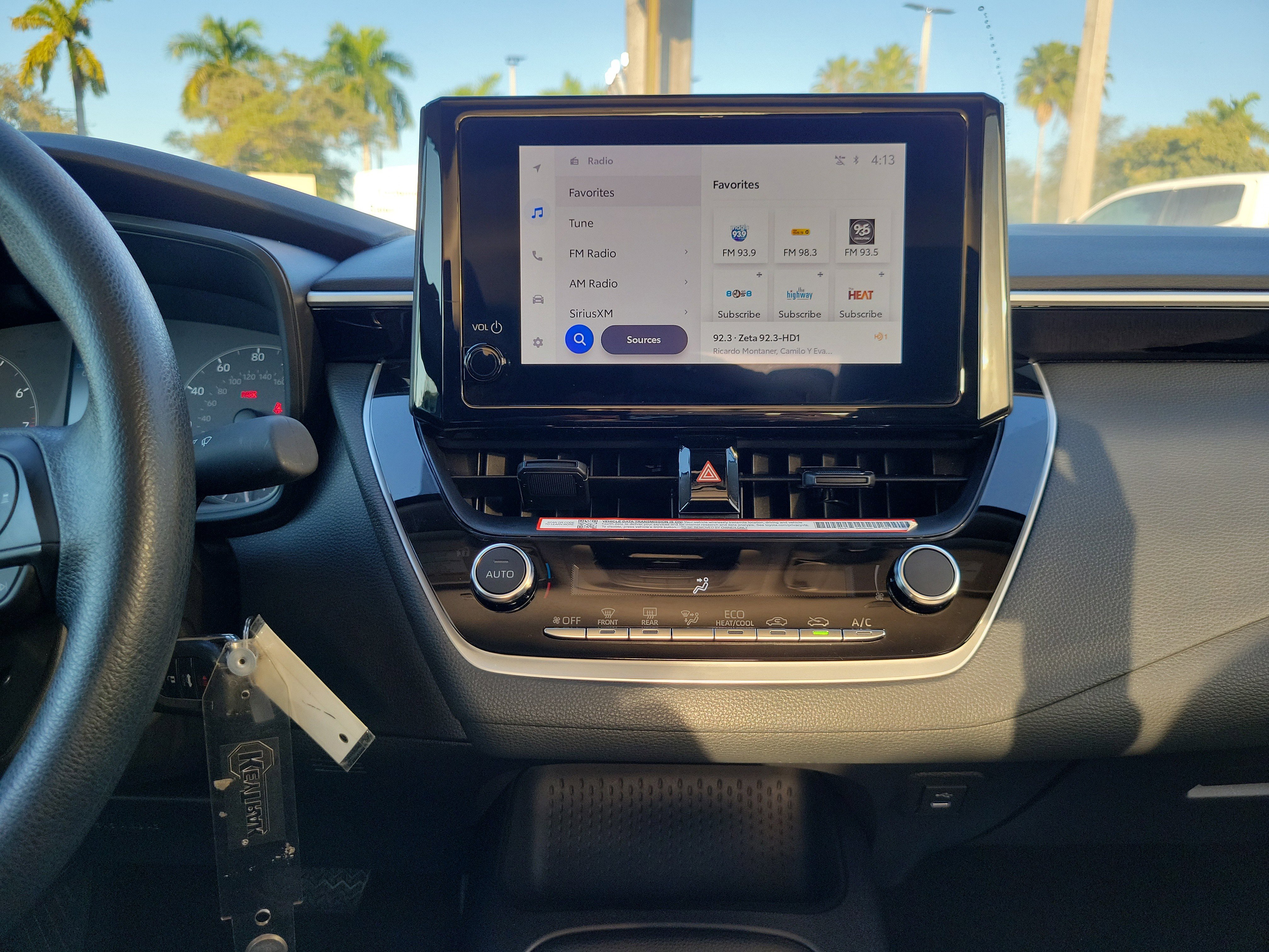 Used 2025 Toyota Corolla LE image 20