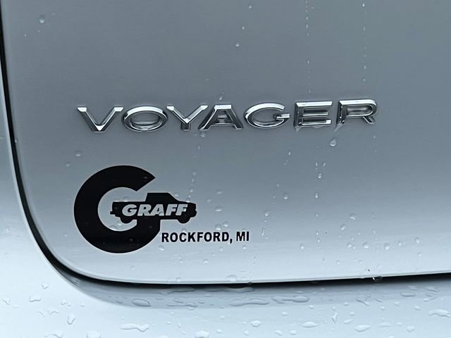 Used 2022 Chrysler Voyager LX FWD image 45