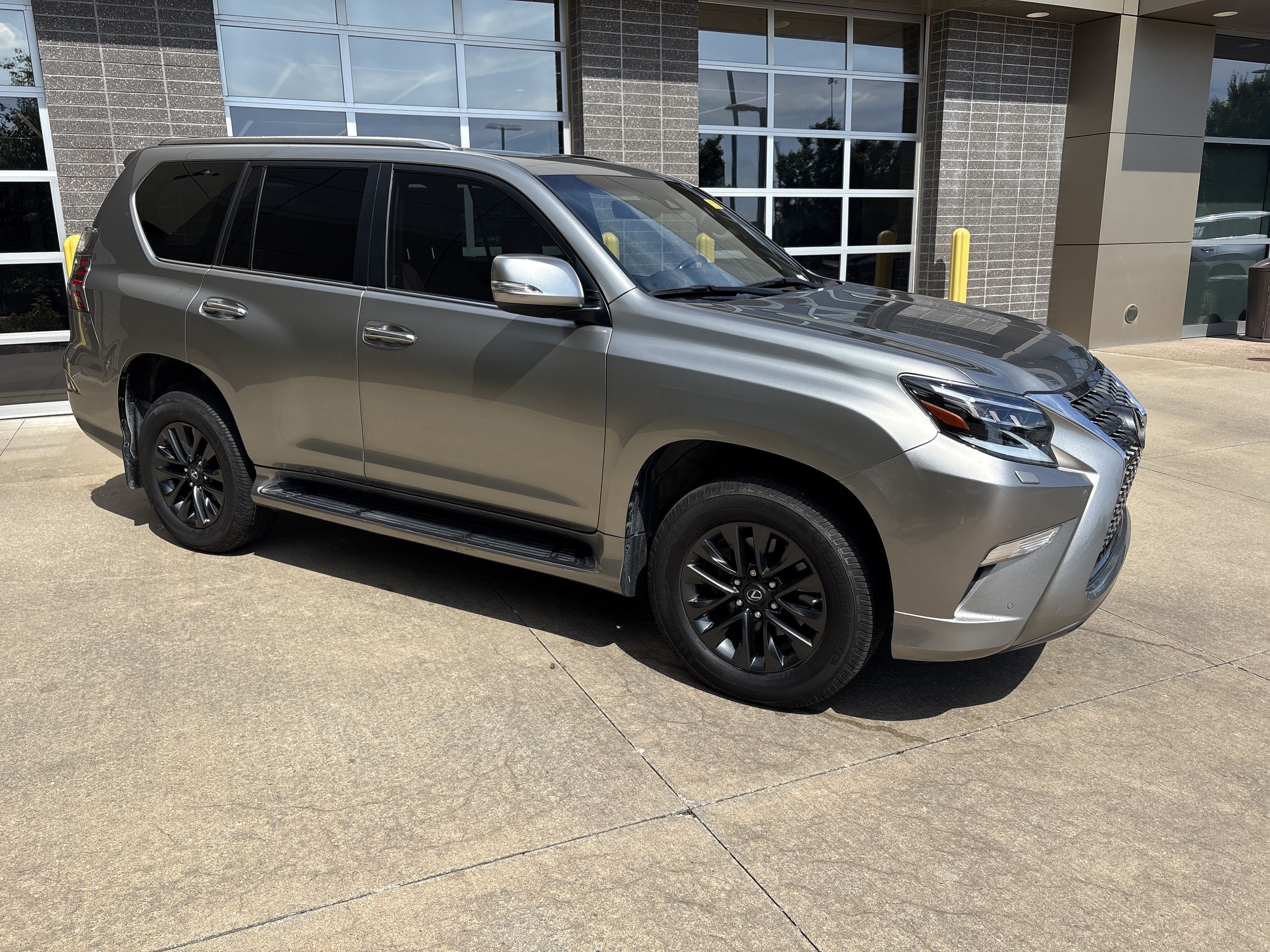 Used 2021 Lexus GX 460 Premium w/ Premium Package AWD/4WD image 23