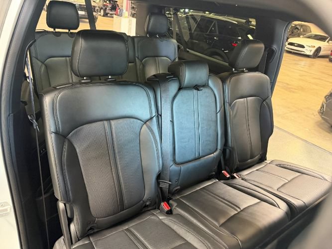 Used 2023 Jeep Wagoneer L Series II w/ Premium Group I AWD/4WD image 31