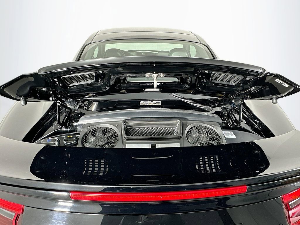 Used 2019 Porsche 911 Turbo image 27