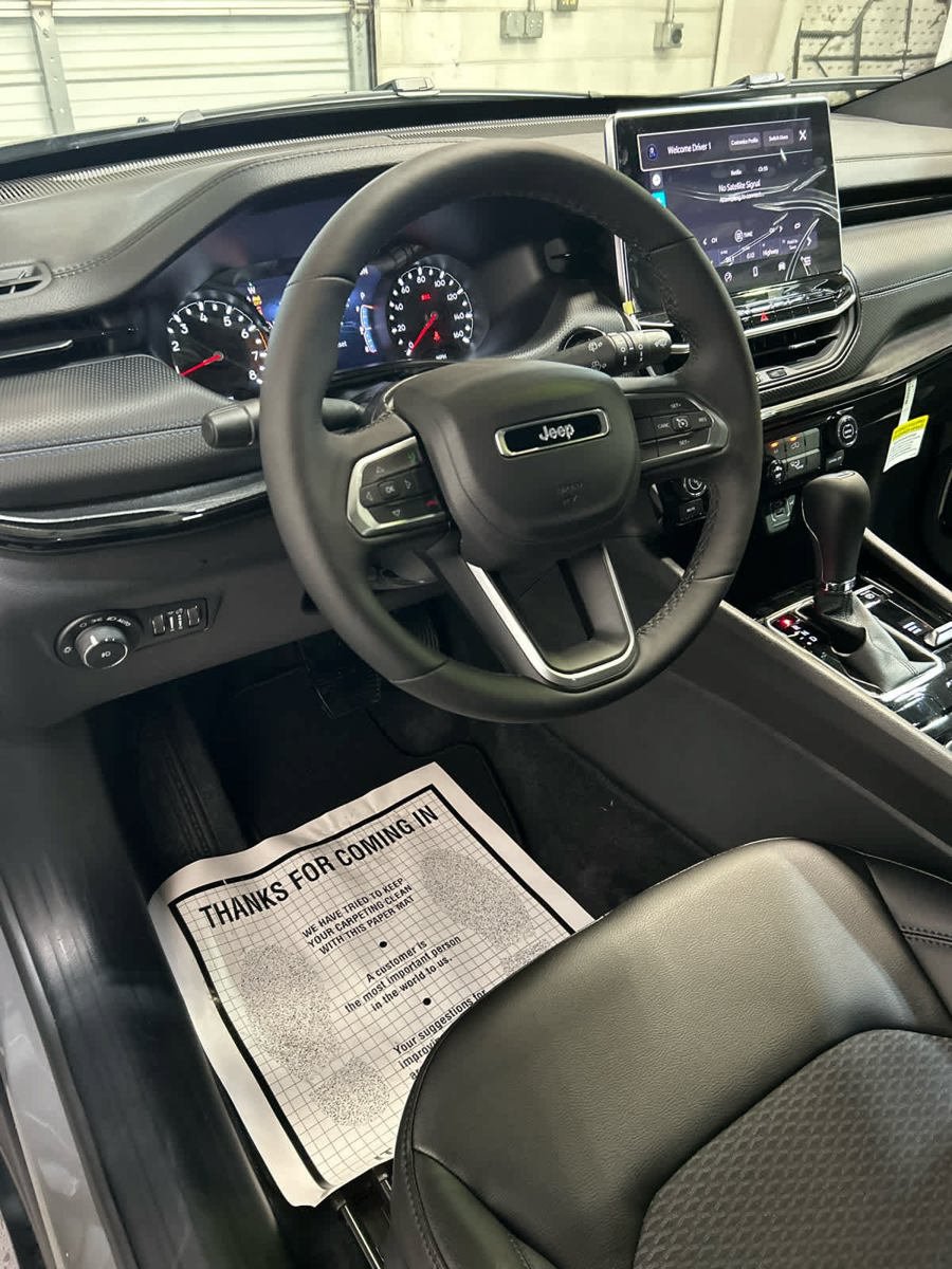 New 2026 Jeep Compass Latitude AWD/4WD image 9