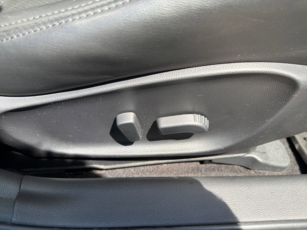 Used 2013 INFINITI G37 x w/ Premium Pkg AWD/4WD image 38