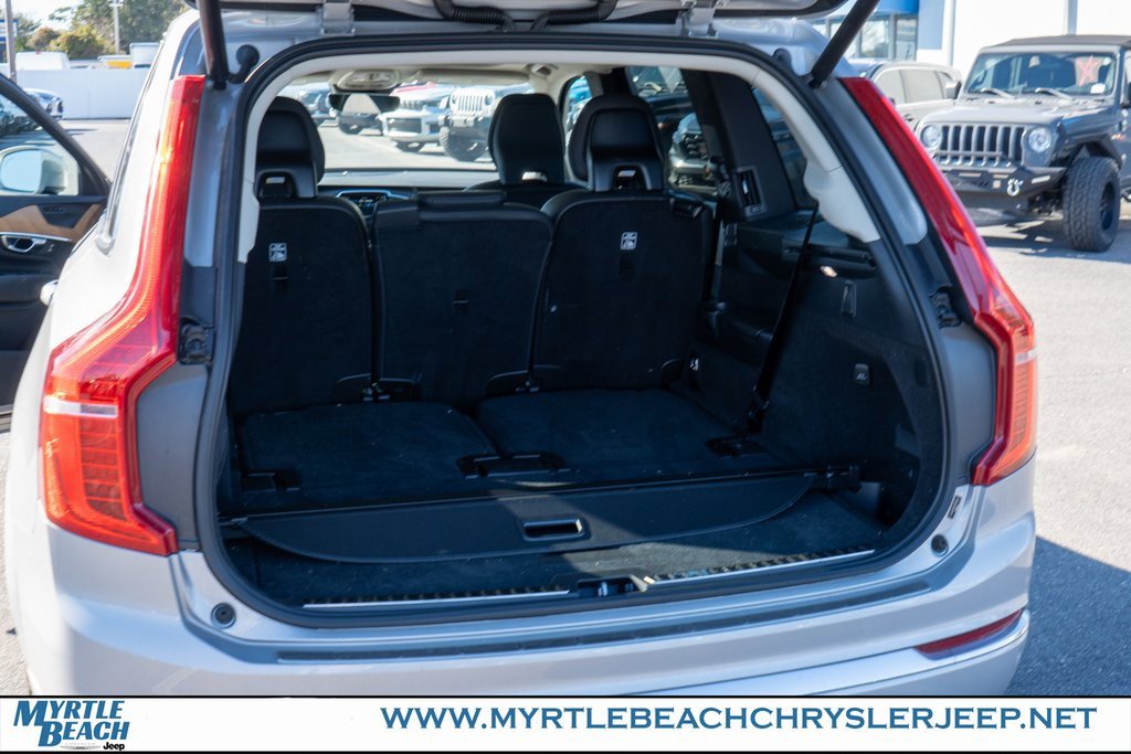 Used 2023 Volvo XC90 B6 Plus image 31
