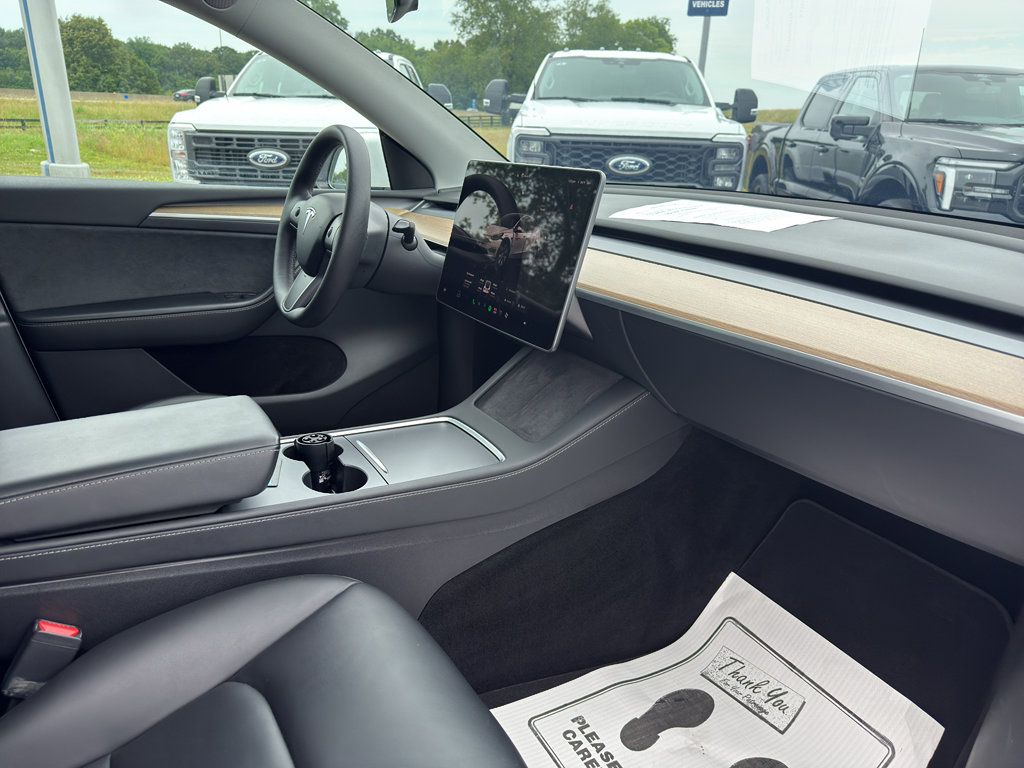 Used 2023 Tesla Model Y Long Range AWD/4WD image 13