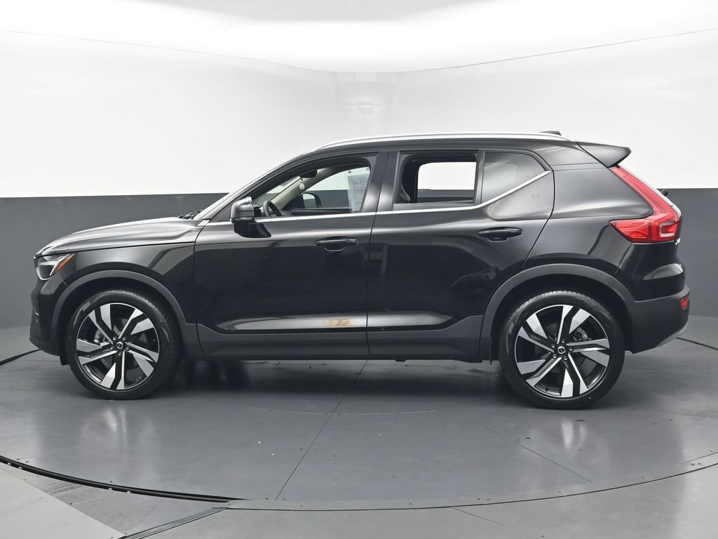 Used 2023 Volvo XC40 B5 Ultimate w/ Climate Package AWD/4WD image 8