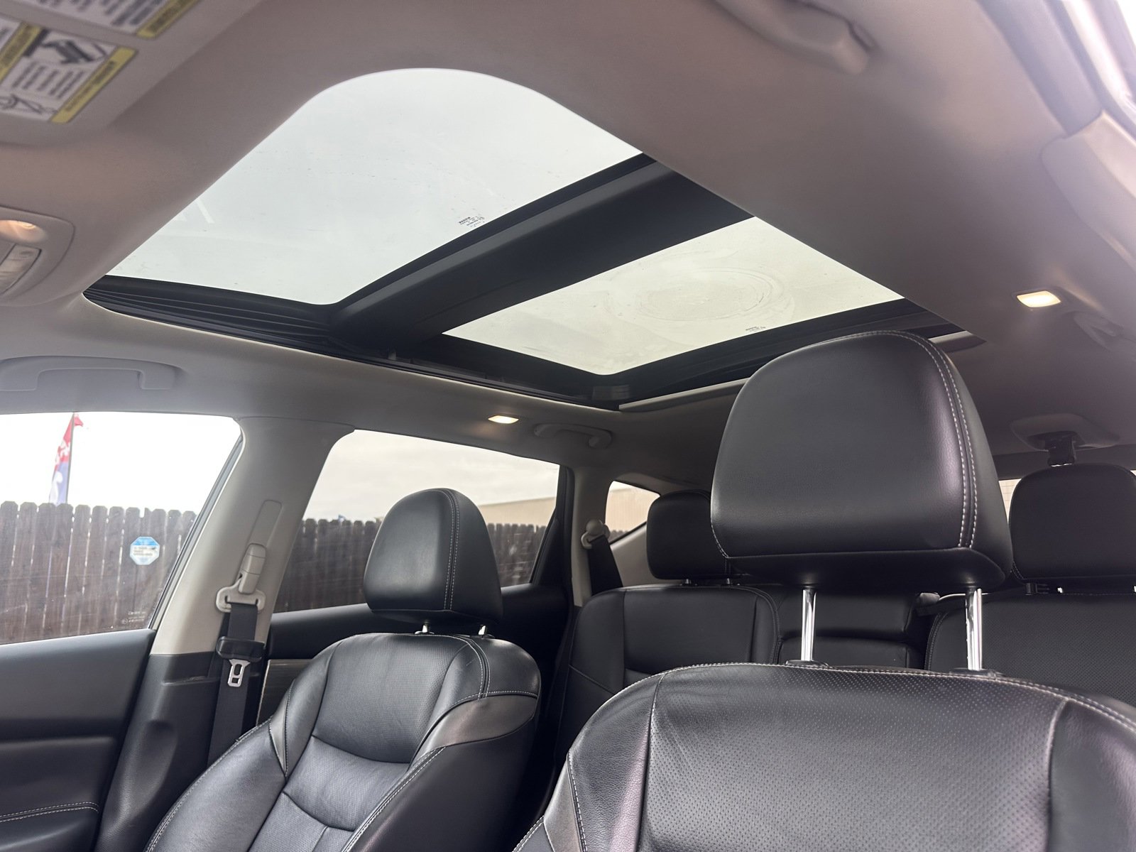 Used 2016 Nissan Murano Platinum w/ Platinum Technology Package image 14