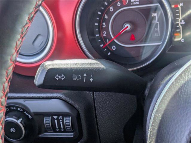 Used 2021 Jeep Wrangler Unlimited Rubicon w/ Xtreme Recon 35" Tire Package AWD/4WD image 15