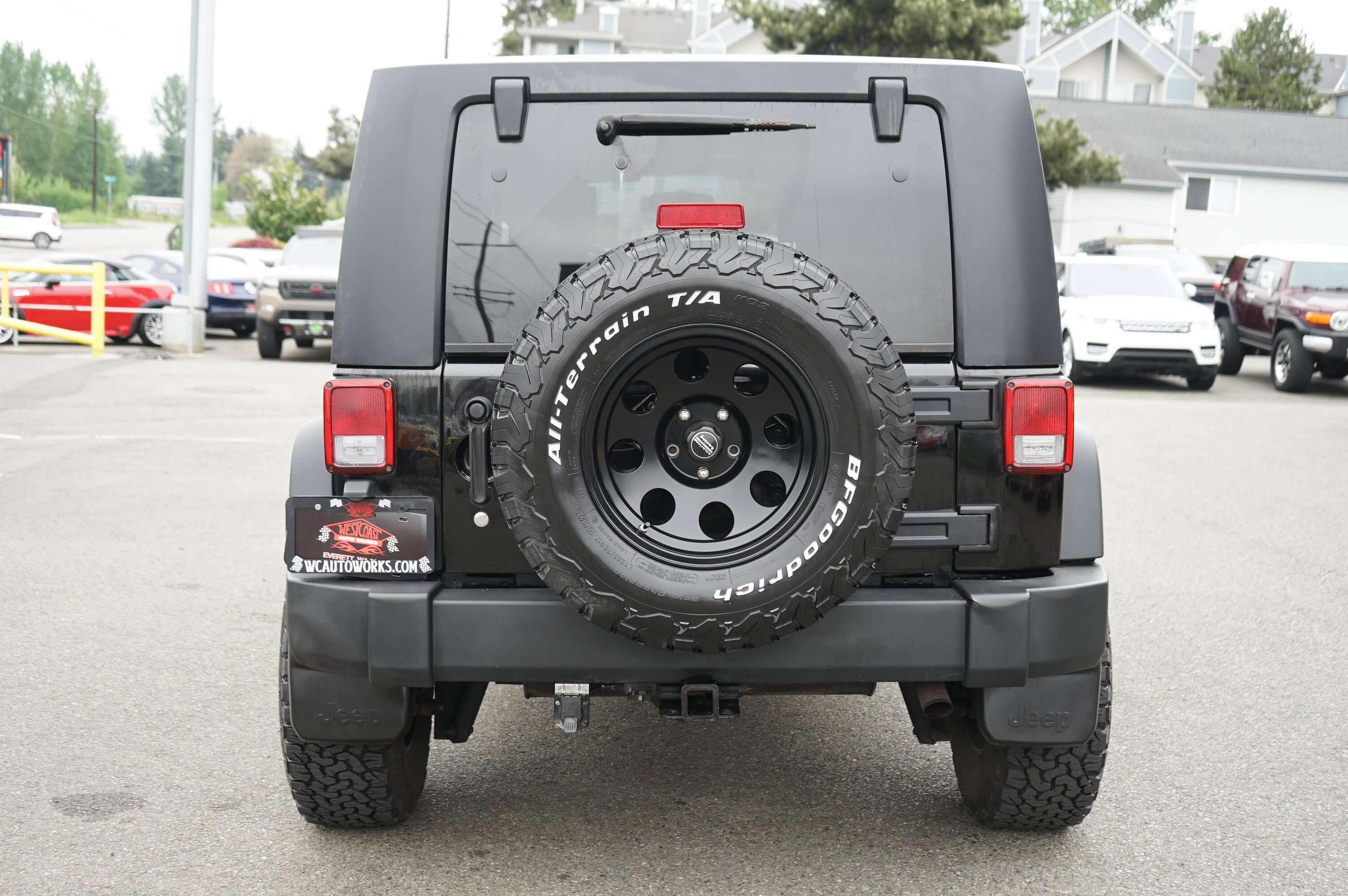 Used 2008 Jeep Wrangler Unlimited Rubicon w/ Dual Top Group AWD/4WD image 4