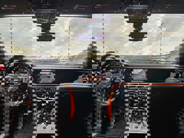 Used 2024 Bentley Flying Spur W12 image 19