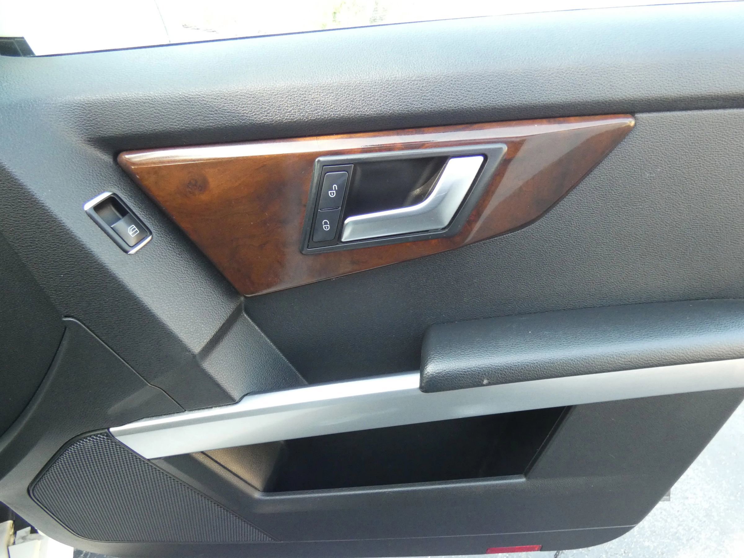 Used 2012 Mercedes-Benz GLK 350 2WD image 34