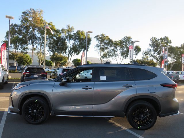 New 2026 Toyota Highlander XSE image 7