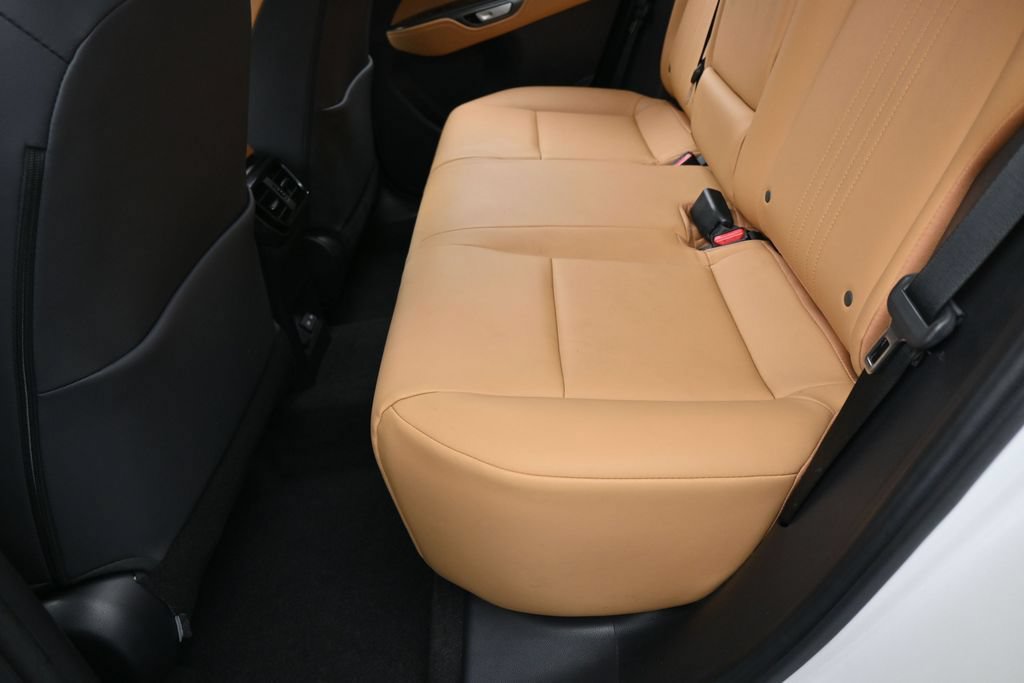 Used 2025 Lexus NX 250 FWD w/ Towing Package (2000 Lbs) image 32
