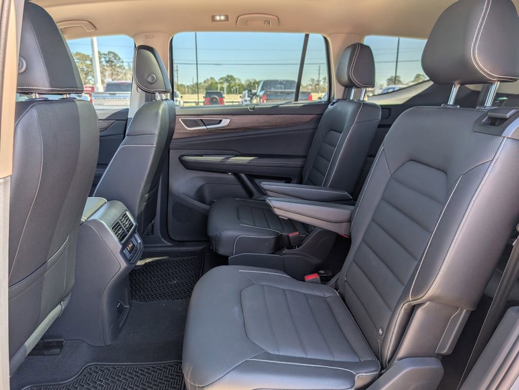 Used 2025 Volkswagen Atlas SEL image 25