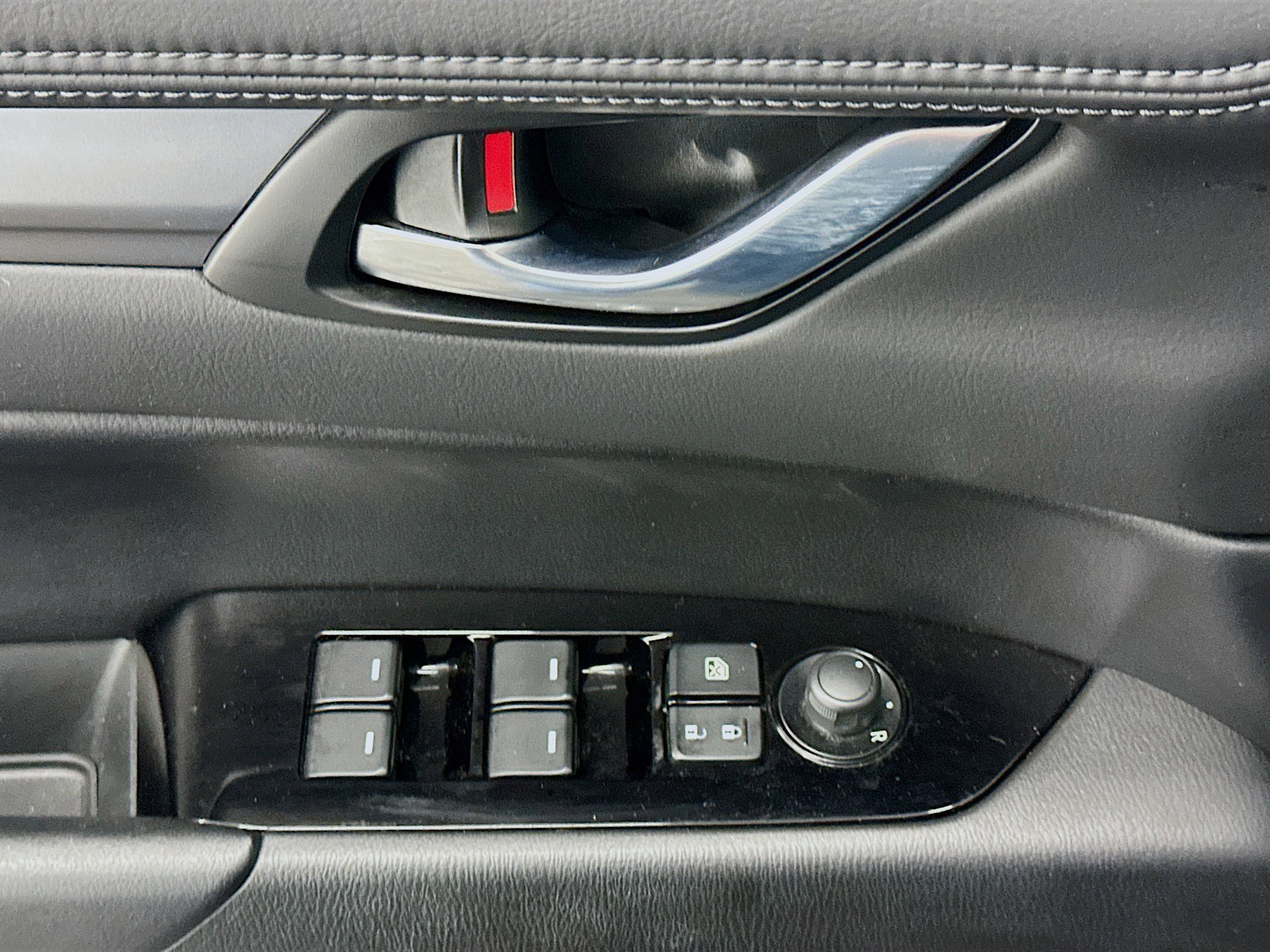 Used 2025 MAZDA CX-5 AWD 2.5 S w/ Preferred Package image 15