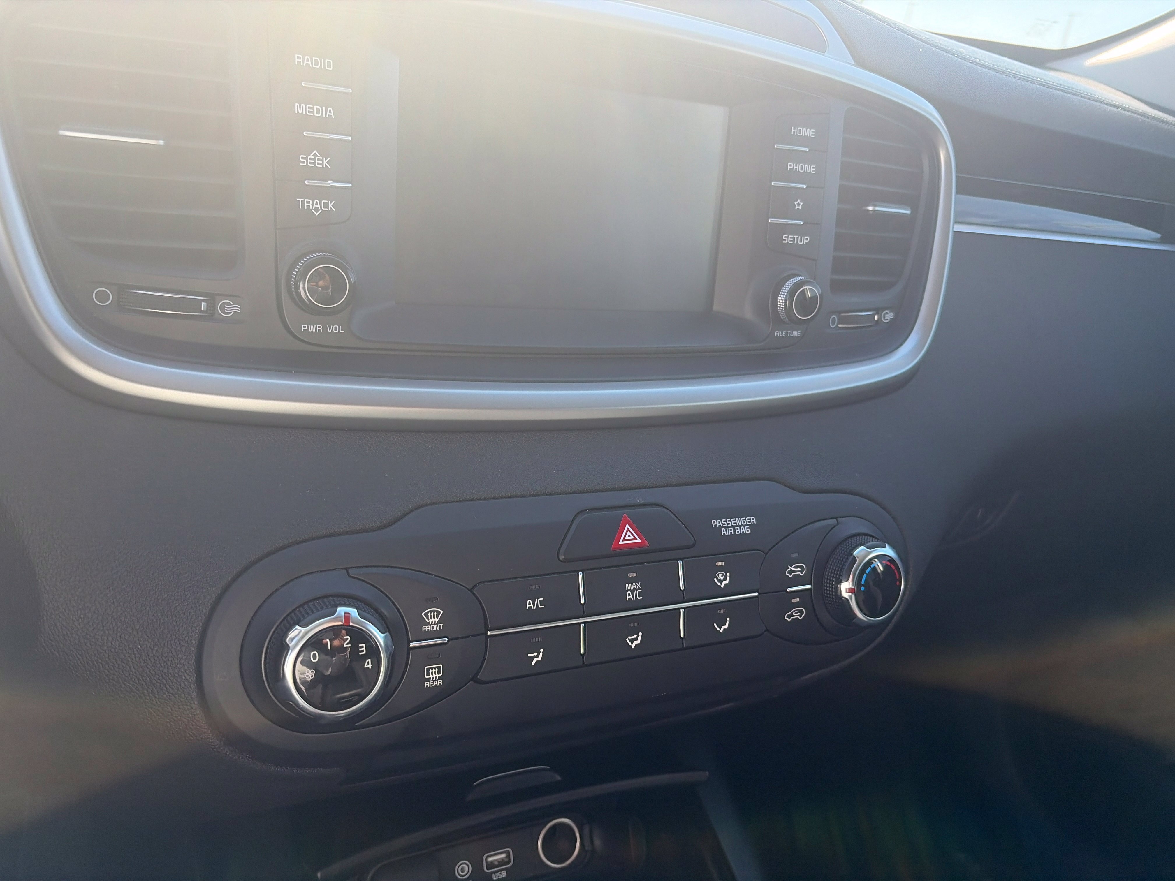 Used 2019 Kia Sorento L FWD image 17