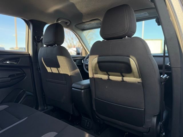 Used 2022 Chevrolet TrailBlazer LT w/ Convenience Package image 16