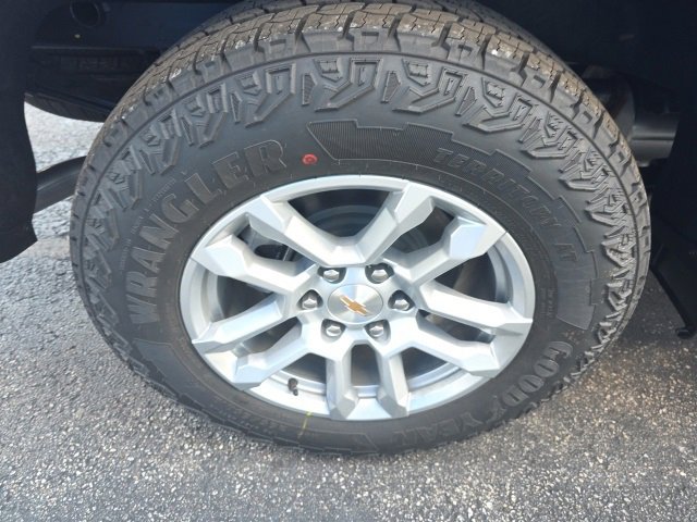 New 2026 Chevrolet Silverado 1500 LT w/ Convenience Package II image 7