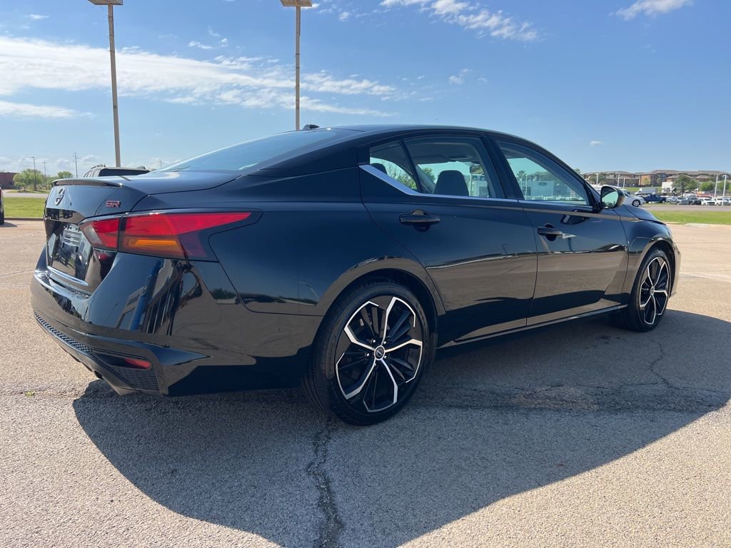Used 2024 Nissan Altima 2.5 SR FWD image 5