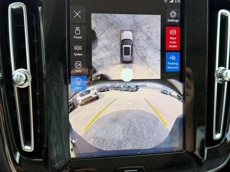 New 2026 Volvo XC40 B5 Plus w/ Climate Package AWD/4WD image 14