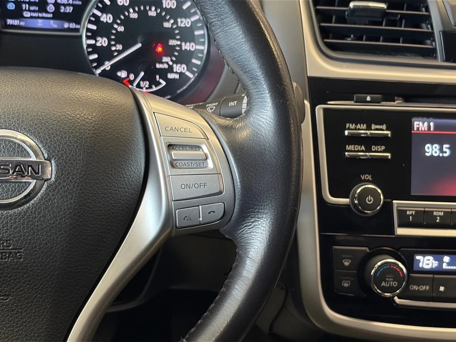 Used 2018 Nissan Altima 2.5 SV FWD image 61
