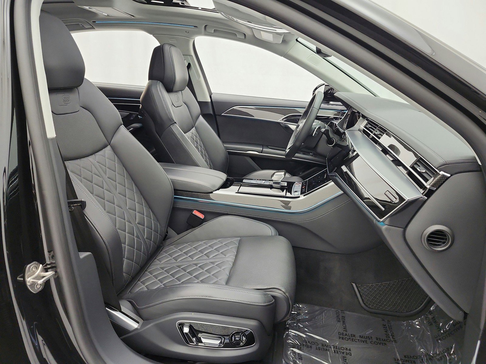 Used 2022 Audi S8 image 20