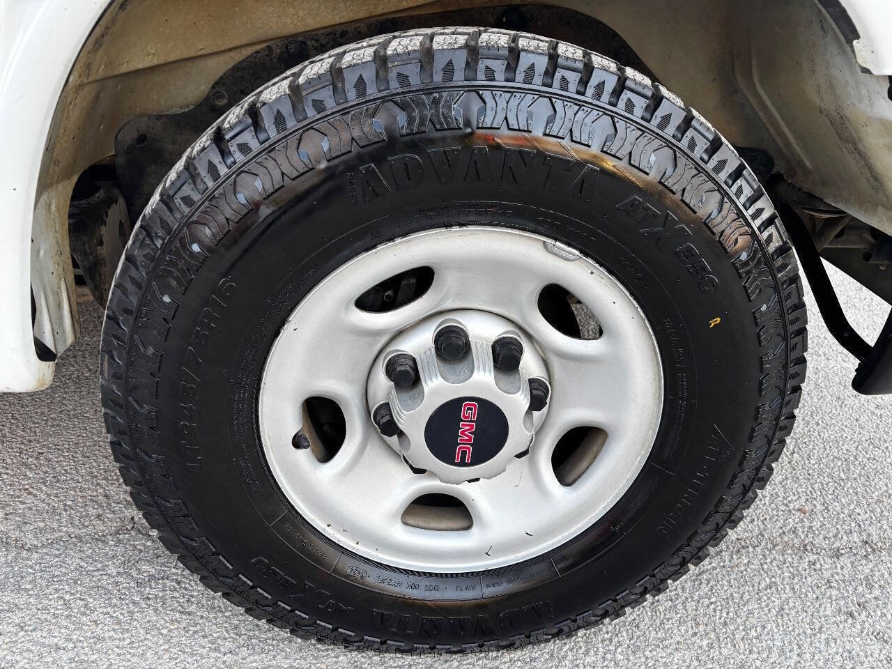 Used 2014 GMC Savana 3500 LS image 17