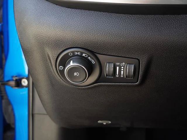 Certified 2023 Jeep Compass Latitude AWD/4WD image 20