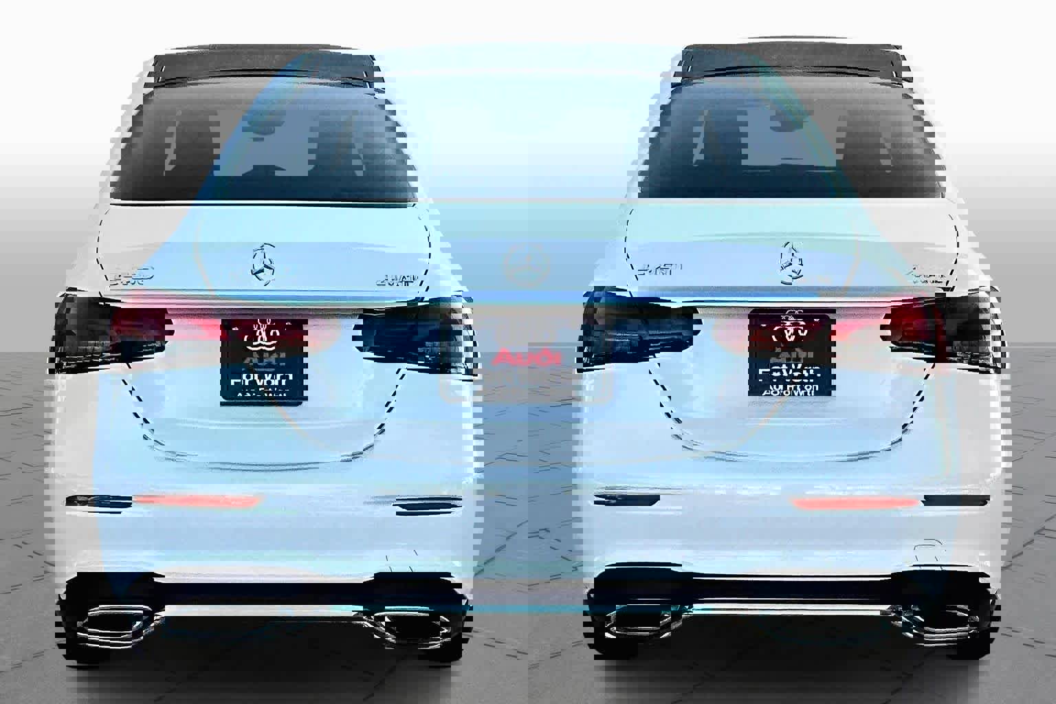 Used 2023 Mercedes-Benz E 450 4MATIC Sedan image 5