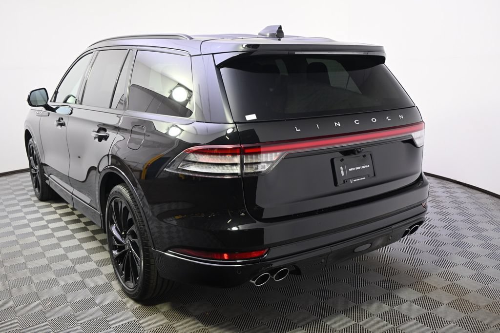 New 2026 Lincoln Aviator Reserve w/ Jet Appearance Package AWD/4WD image 4