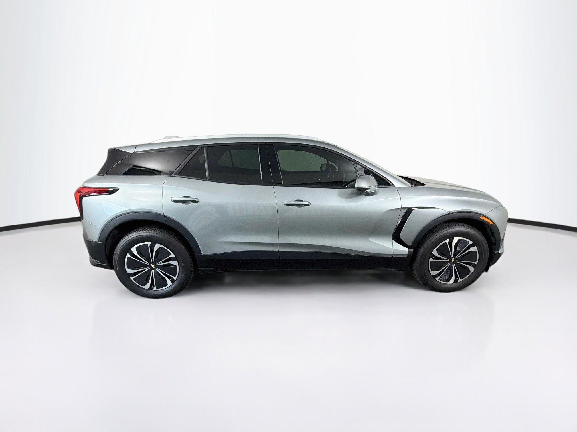 Used 2024 Chevrolet Blazer EV LT AWD/4WD image 10