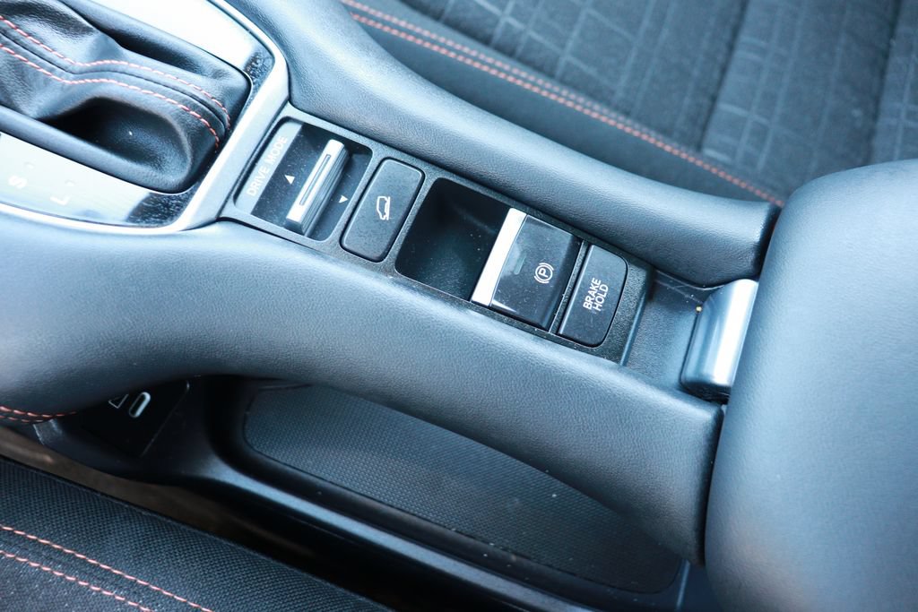 Used 2024 Honda HR-V Sport image 16