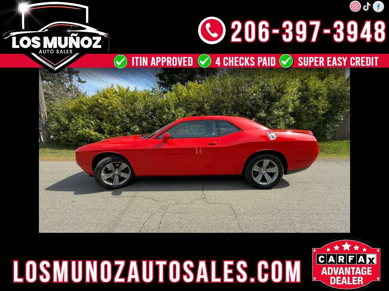 Used 2019 Dodge Challenger SXT RWD image 1