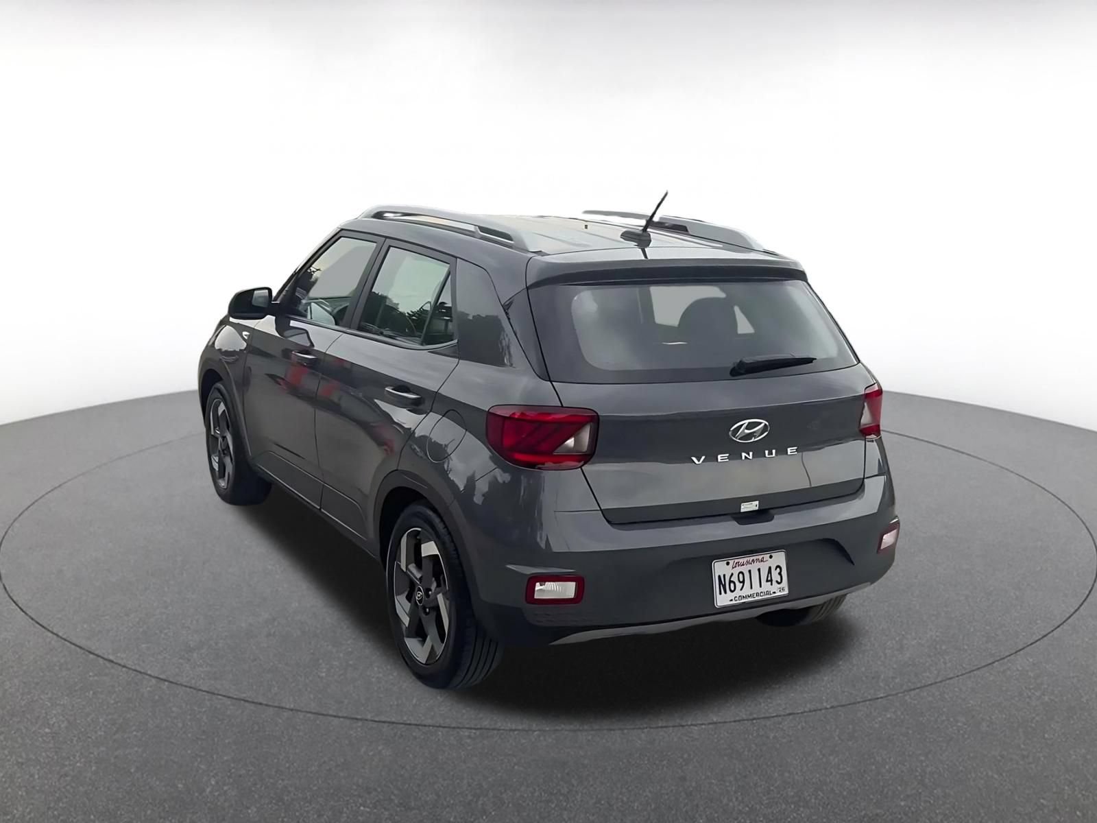 Used 2026 Hyundai Venue SEL FWD image 10