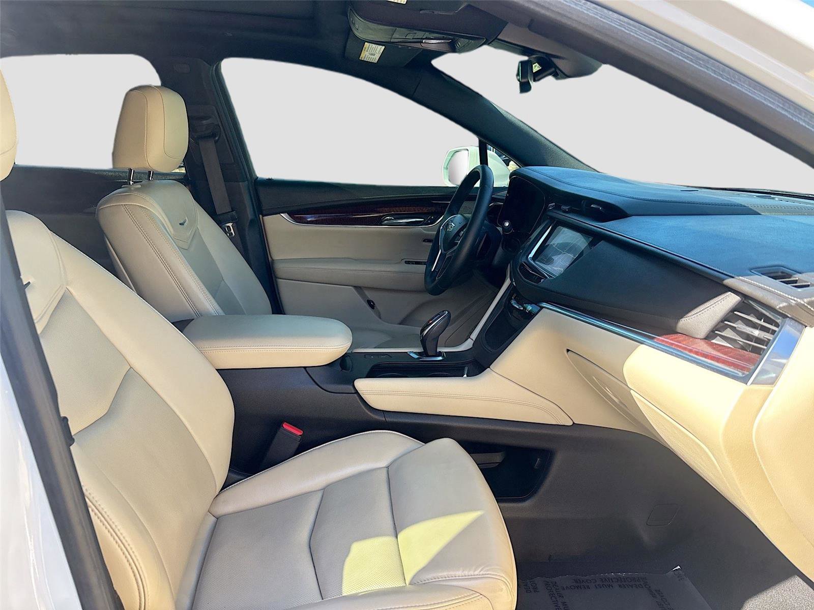 Used 2017 Cadillac XT5 Premium Luxury image 28