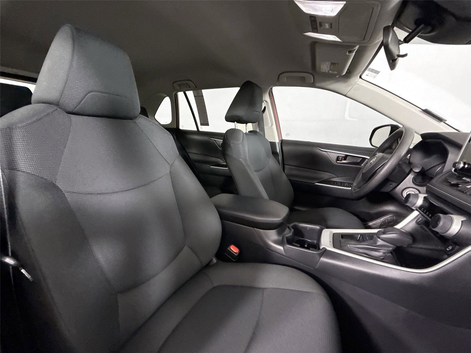 Certified 2025 Toyota RAV4 LE FWD image 39