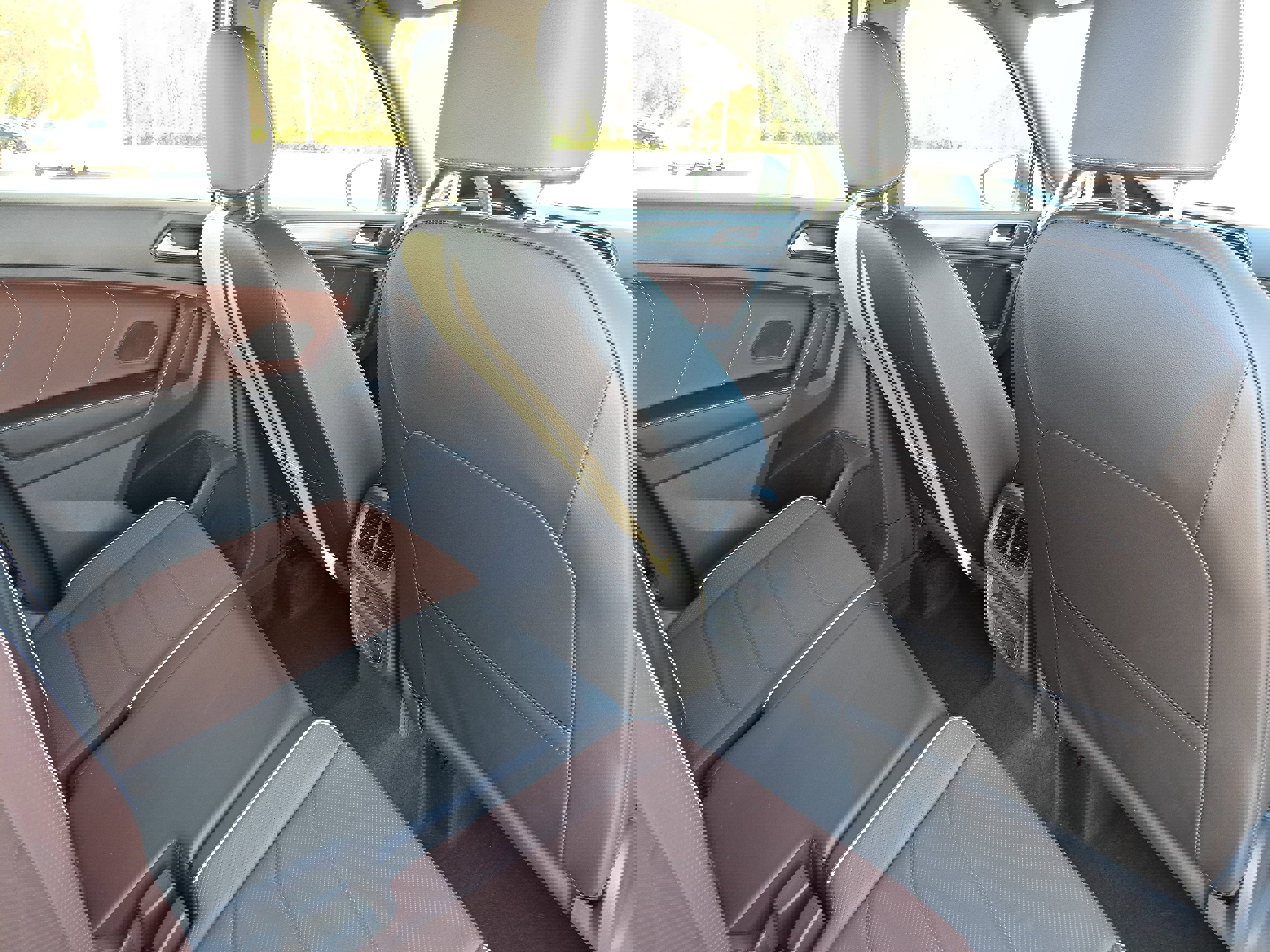 Certified 2024 Volkswagen Tiguan SEL R-Line image 11