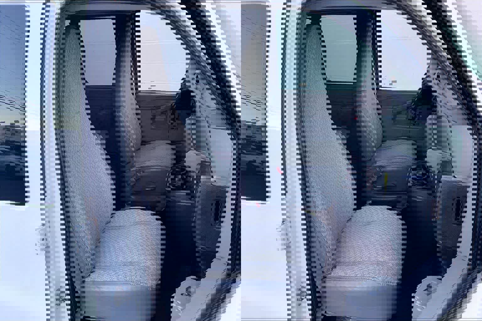 Used 2020 Chevrolet Express 3500 LT w/ LT Preferred Equipment Group image 14